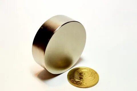 Магниты в Москве