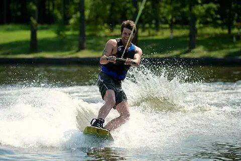 Парки для водных видов спорта в Магадане