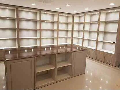 Стеллажи и витрины в Тюмени